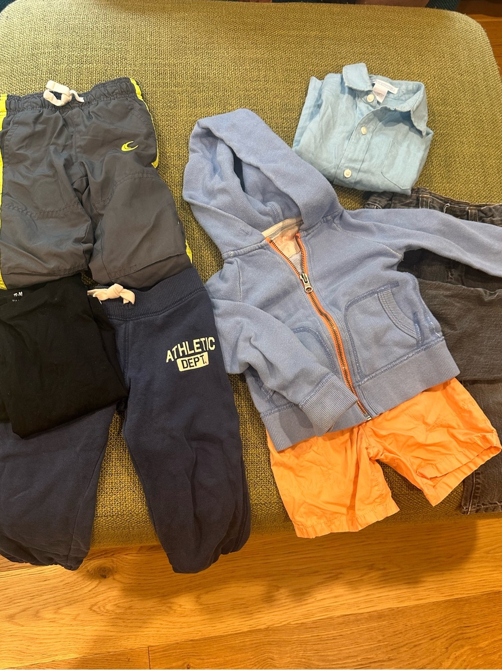 *7 Piece Boys 2T Mixed Clothing Bbundle Janie and Jack Carters